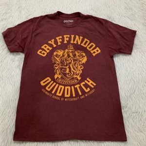 Harry Potter women’s red grayffindor quidditch t shirt size medium